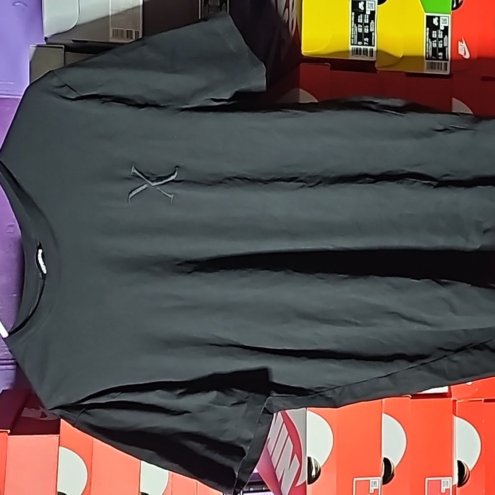 Express graphic tee